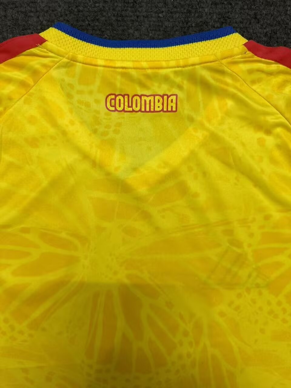 Colombia | Primera equipación